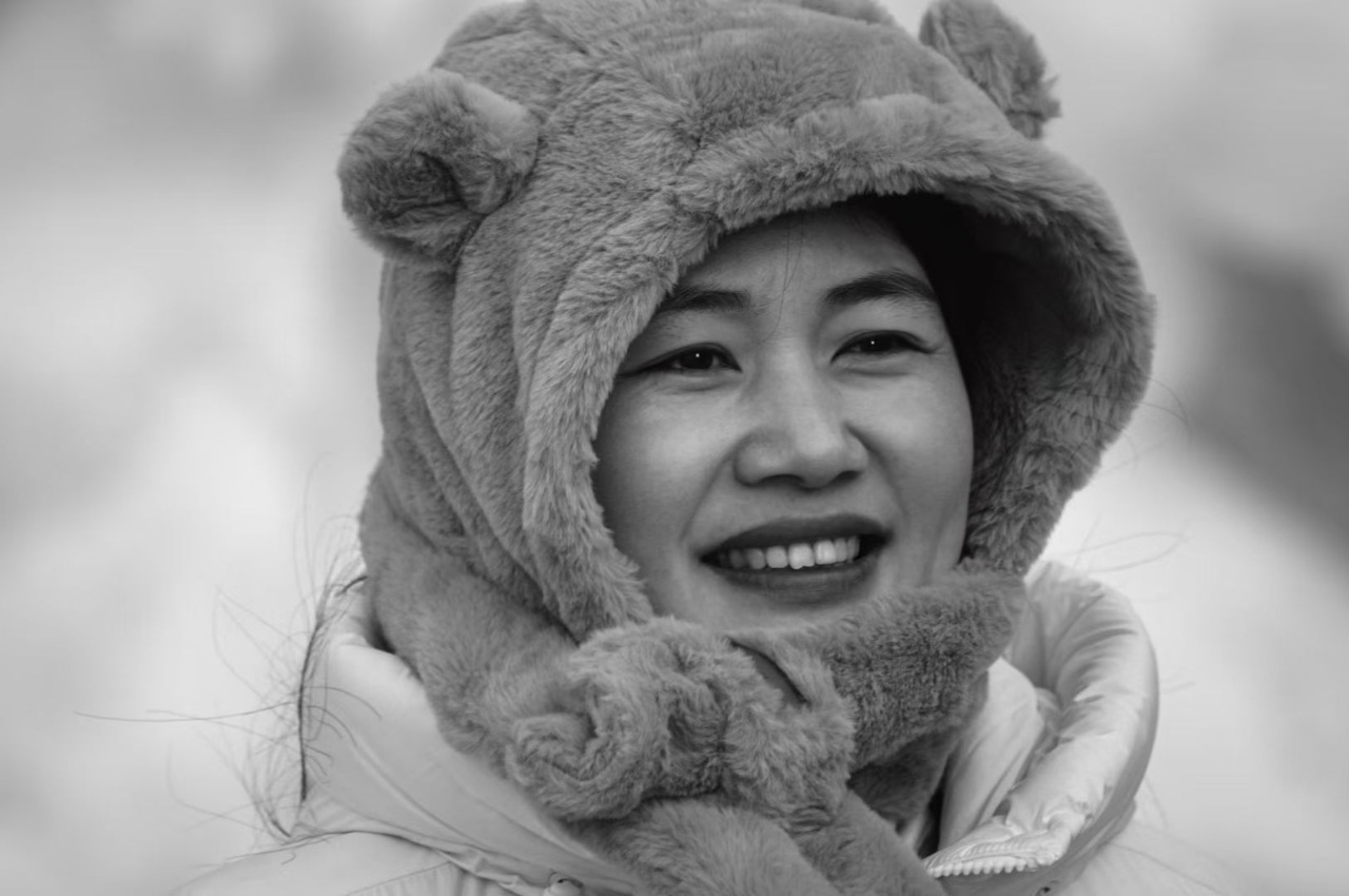 女性的风采（黑白照片三组）